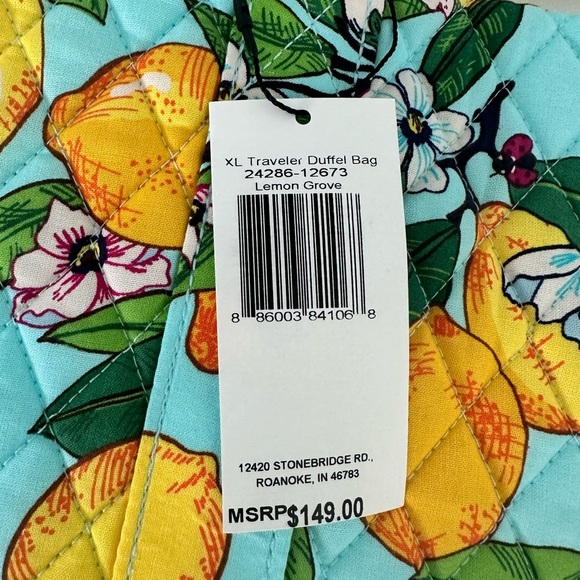 Vera Bradley XL Travel Duffel Bag Lemon Grove NWT - Picture 3 of 4